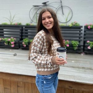 Meet your Posher, Hannah